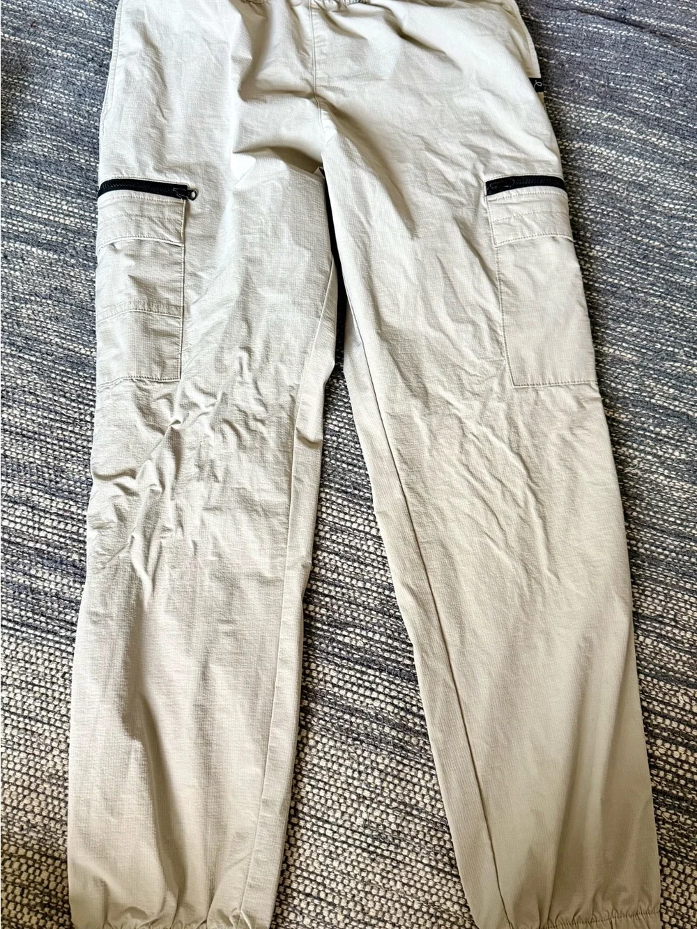Old Navy Light Tan Cargo Jogger Pants with Black Zippers